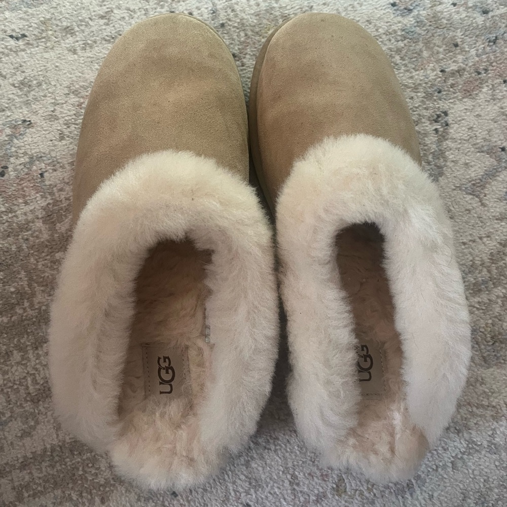 UGG Brown/Tan Cluggette Slipper Size 11
